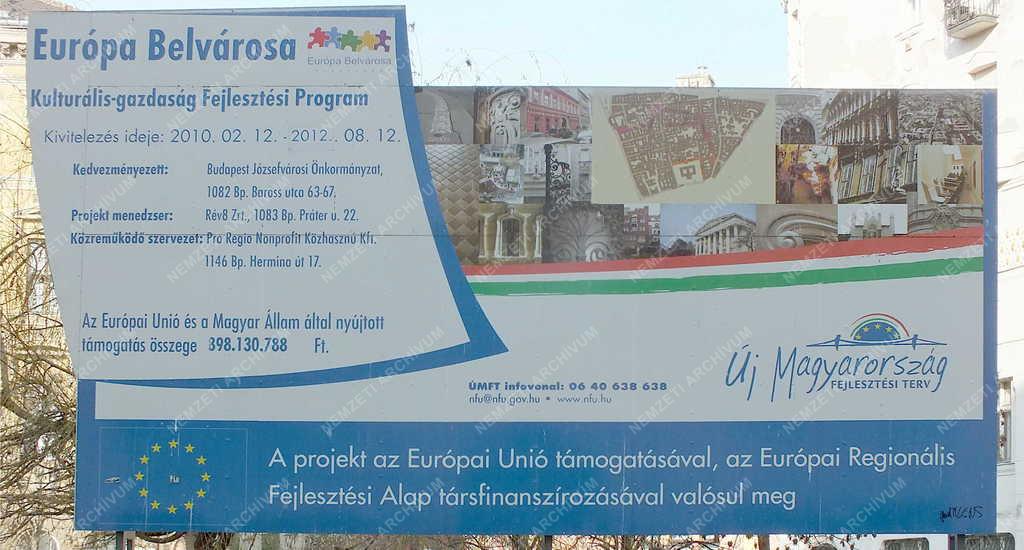 Tárgy - Budapest - Tájékoztatató tábla a Gutenberg téren 