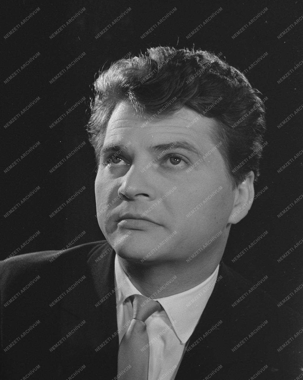 Kultúra - Személy - Szabó Gyula színész