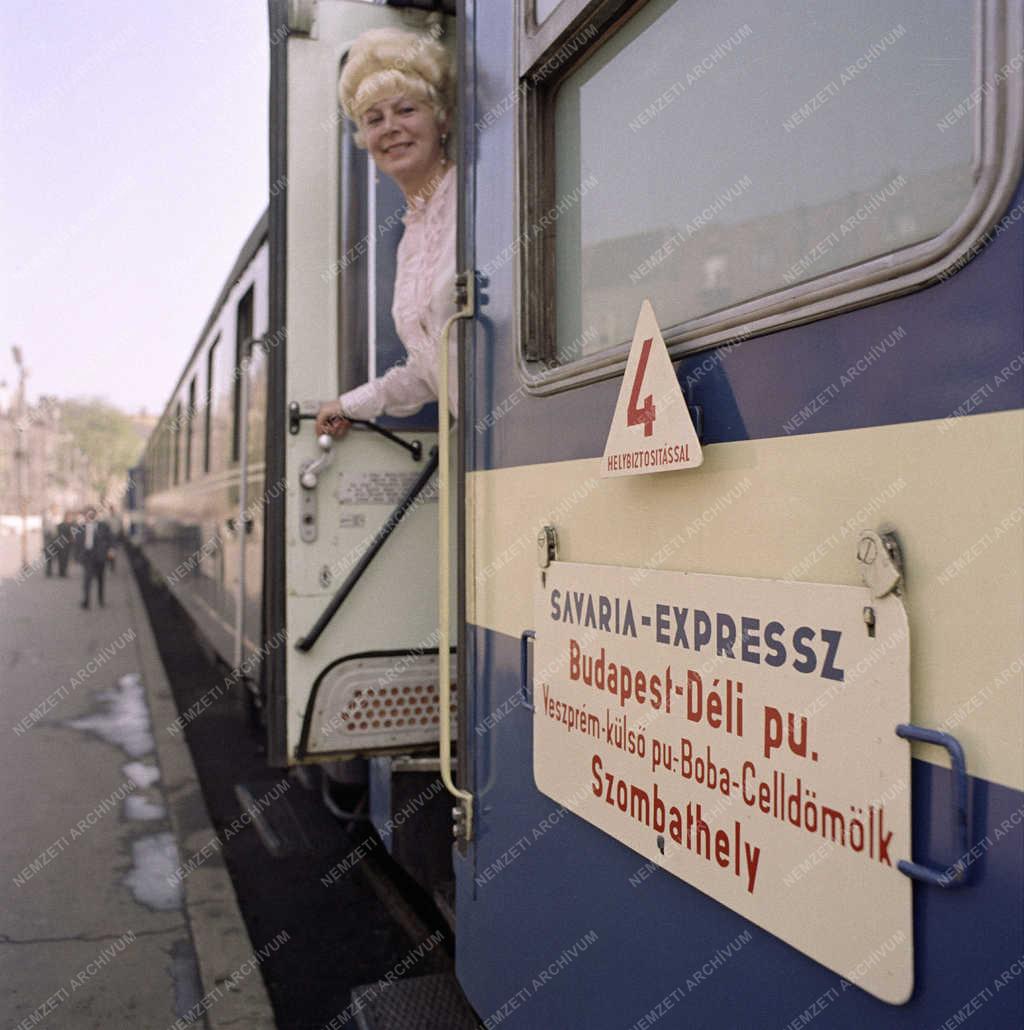 Közlekedés - Indul a Savaria-Göcsej Expresszvonat