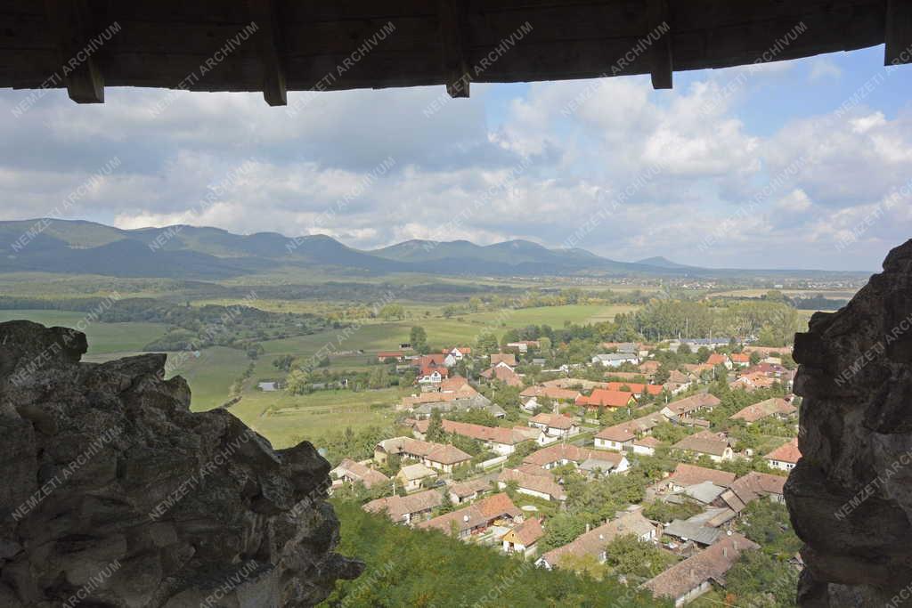 Városkép - Nógrád - Kilátás a nógrádi várból 