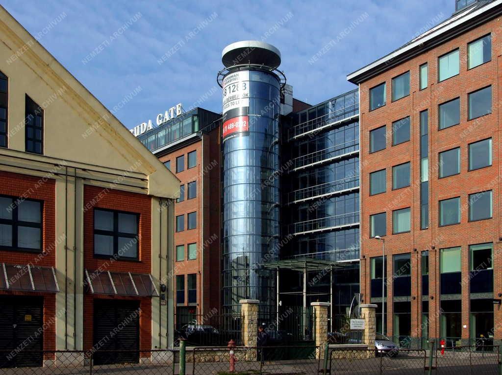 Építészet - Az Óbuda Gate