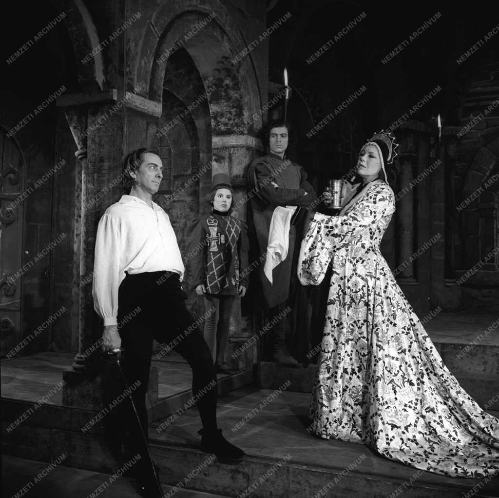 Színház - Hamlet - Nemzeti Színház 