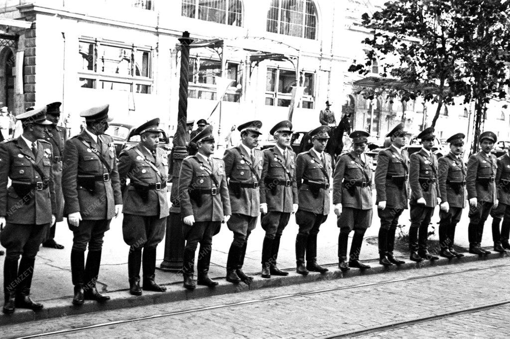 Rendőrség - Rendőrküldöttség hazaérkezése Jugoszláviából