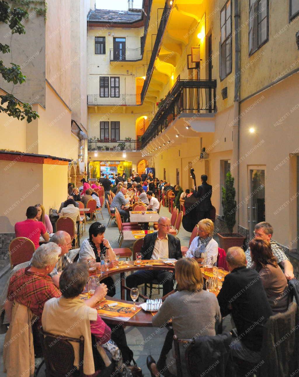 Vendéglátás - Budapest - Verne Étterem