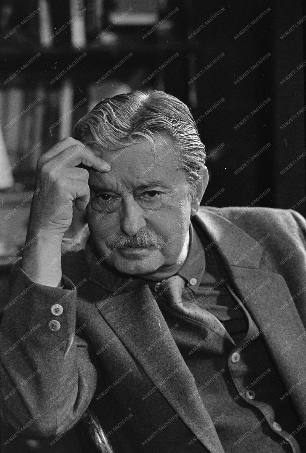 Kultúra - Mensáros László színművész