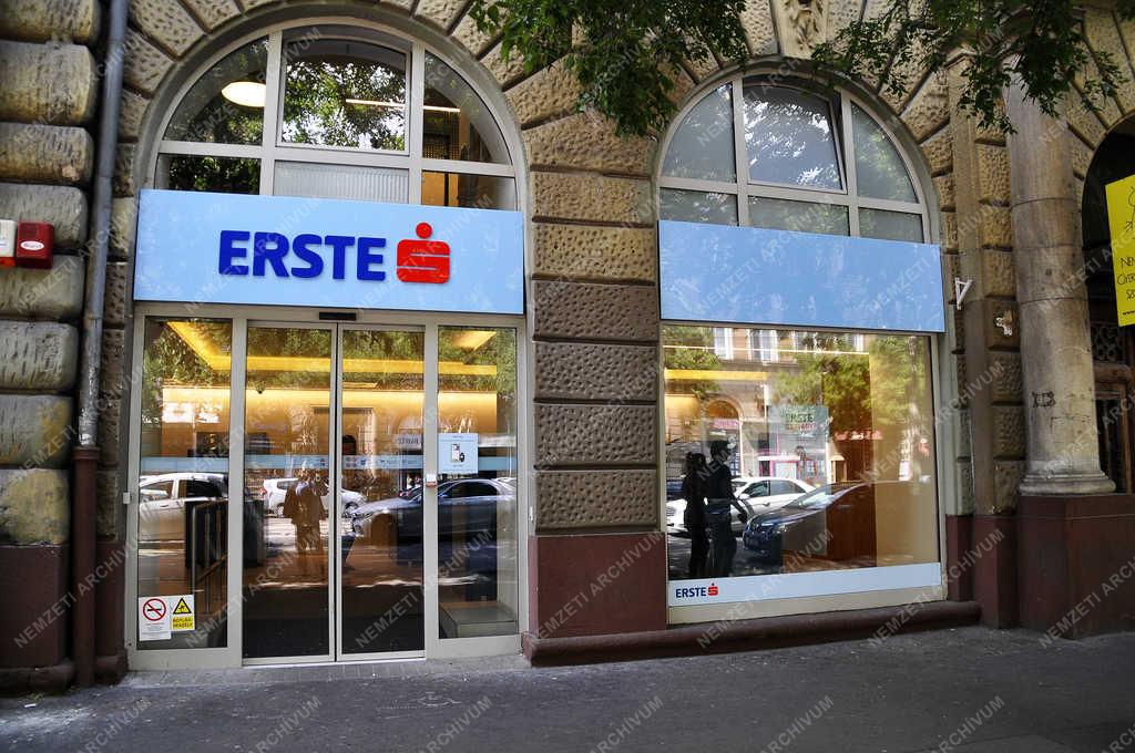 Pénzügy - Budapest - Erste Bank