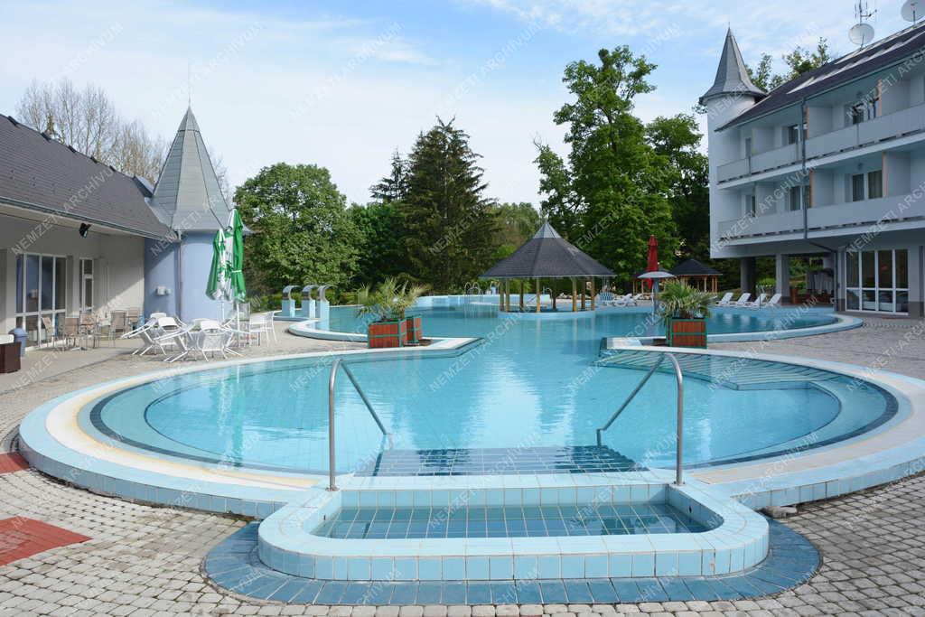 Turizmus - Sikonda - Ambient Hotel 
