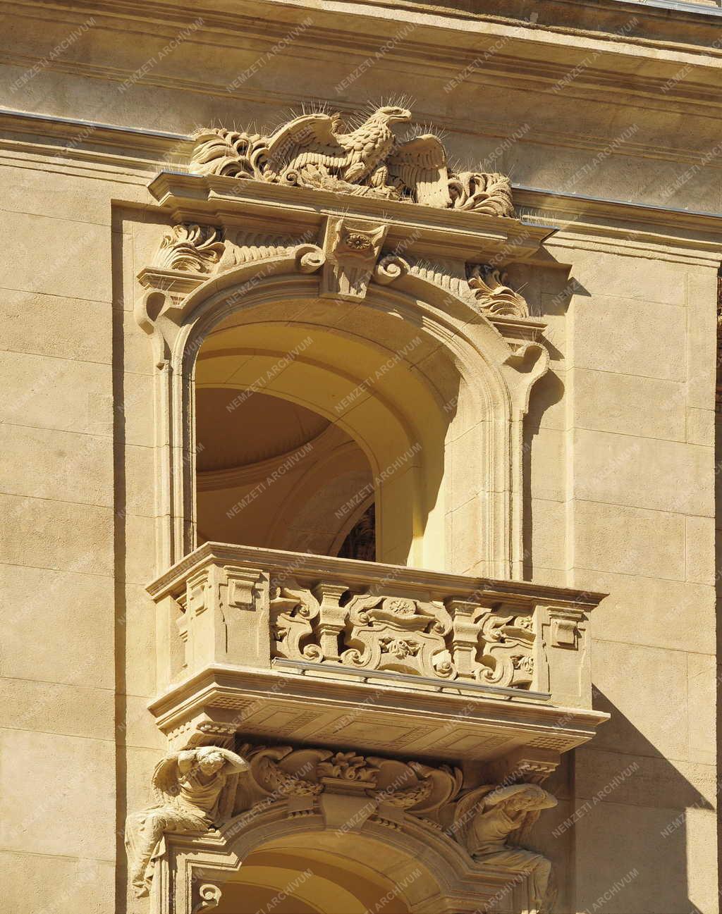 Oktatási létesítmény - Budapest - Az ELTE épülete