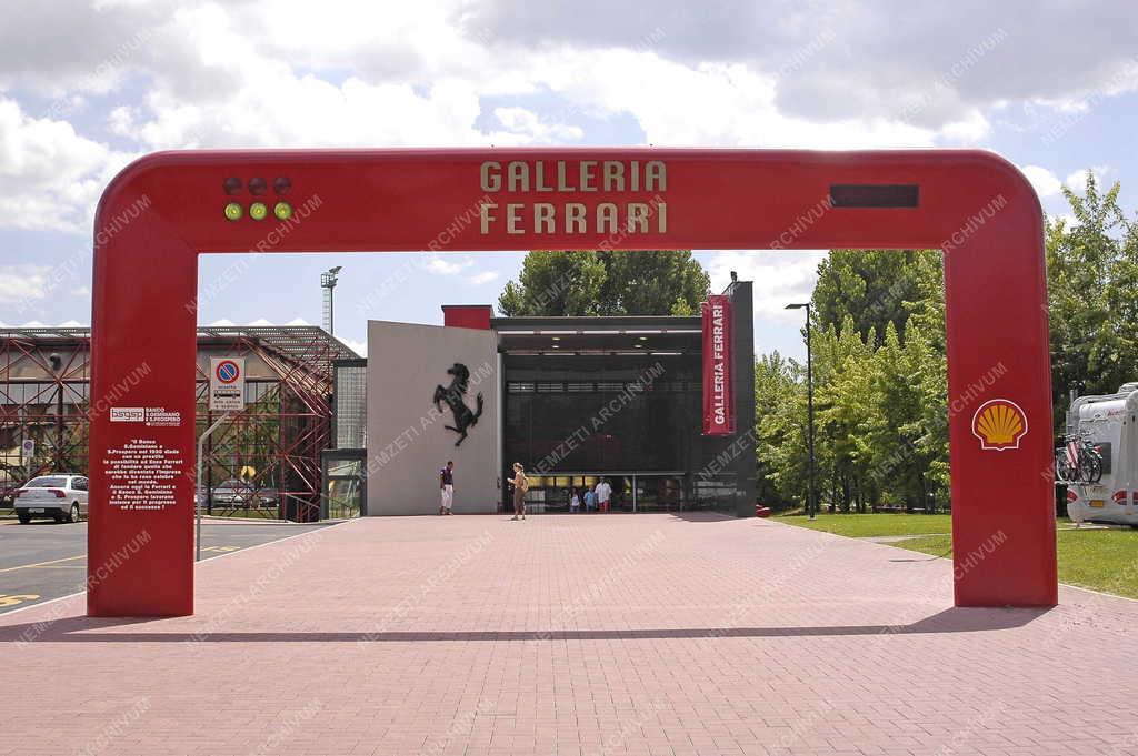 Olaszország - Galeria Ferrari