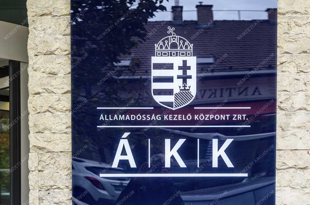 Közigazatás - Budapest - Államadósság kezelő központ