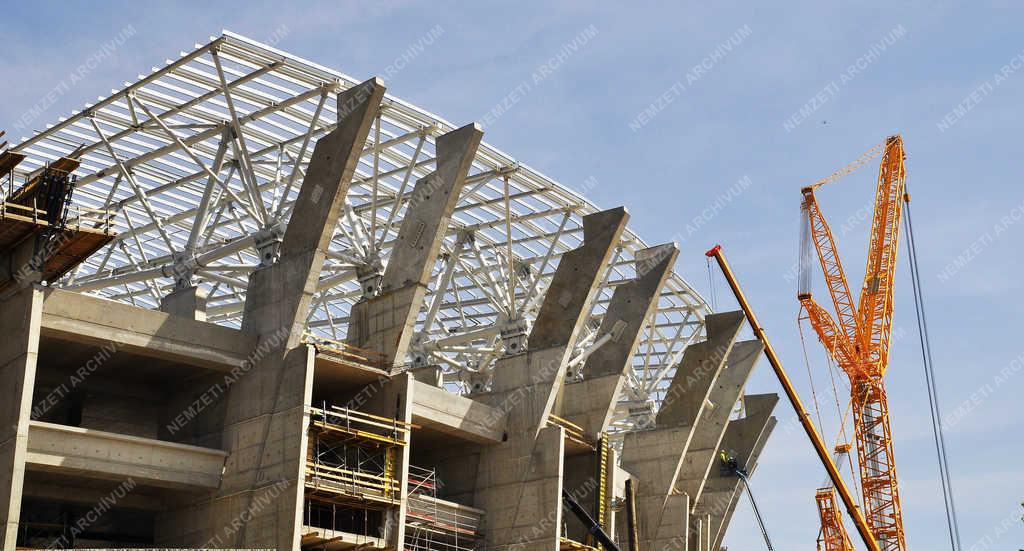 Építőipar - Budapest - Épül az új Puskás stadion