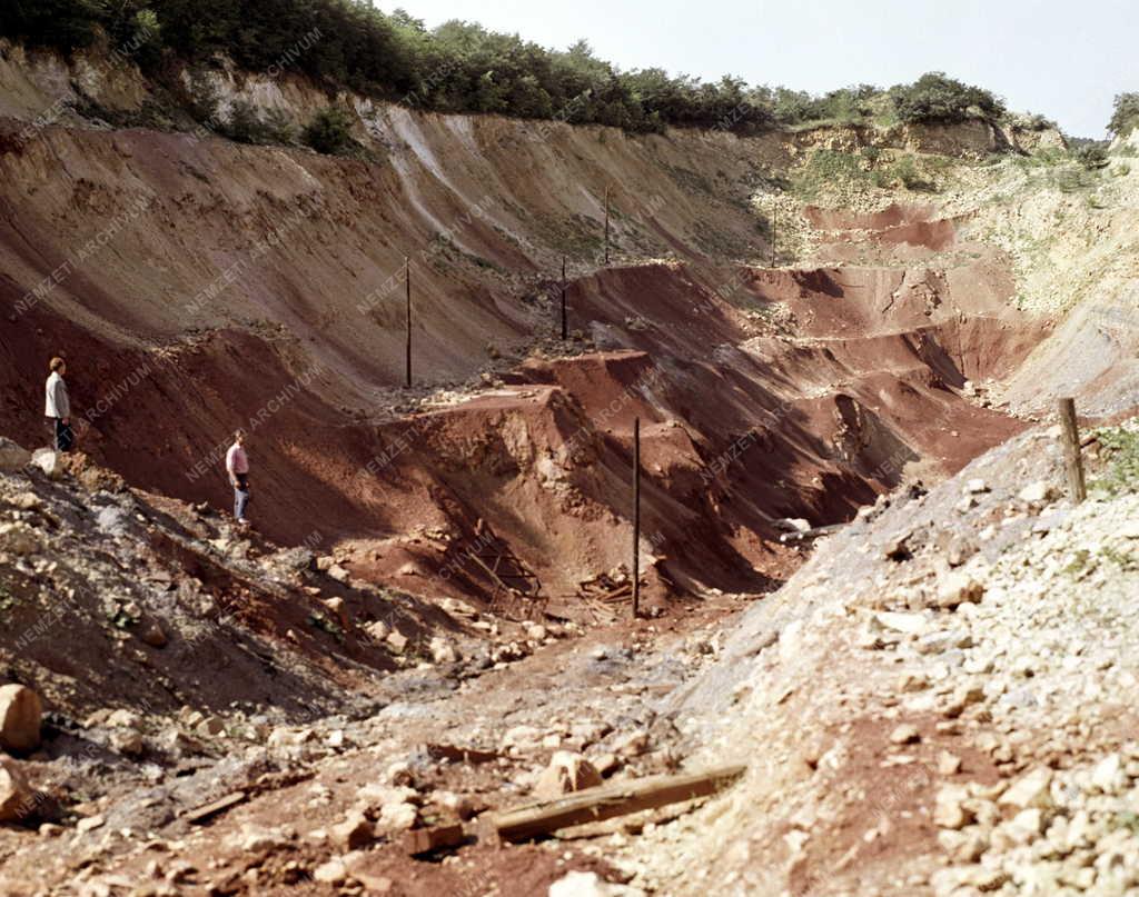 Bányászat - Halimbai bauxitbánya