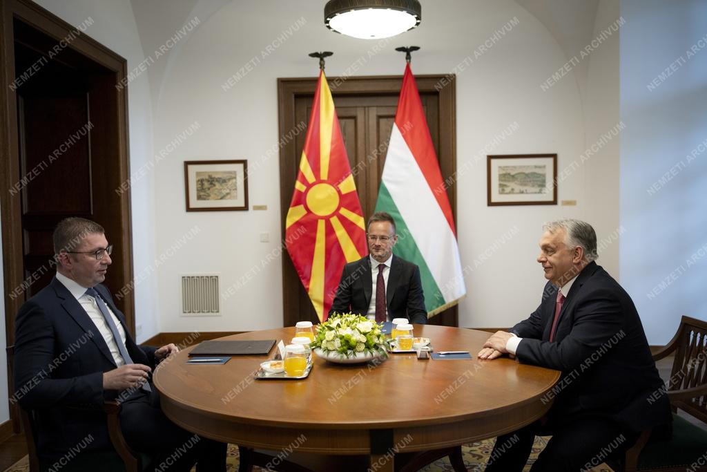 Orbán Viktor fogadta Hrisztijan Mickoszkit, Észak-Macedónia miniszterelnökét