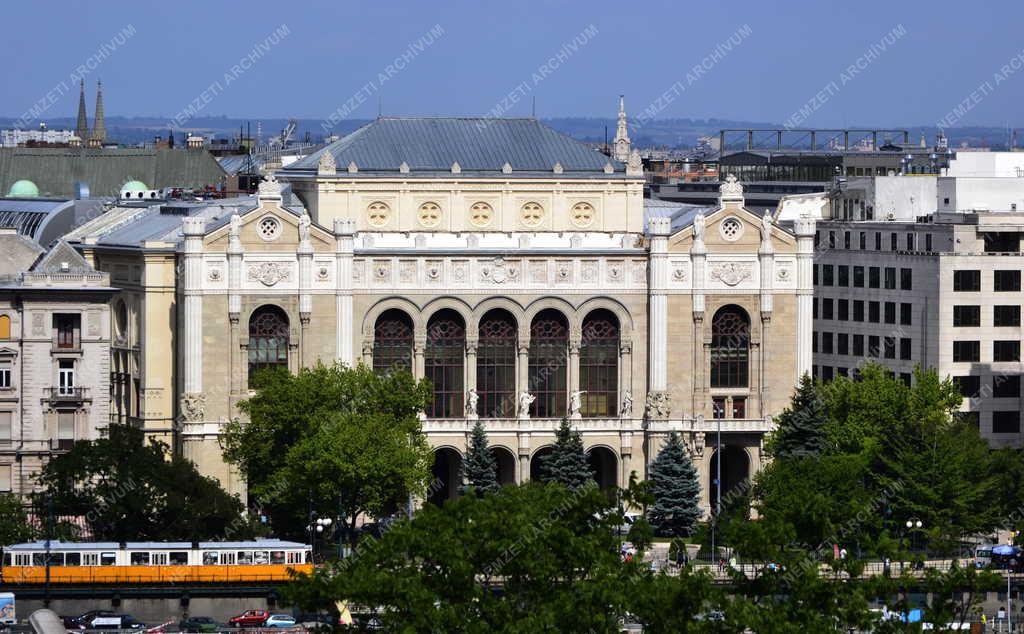 Épület - Budapest - A Pesti Vigadó