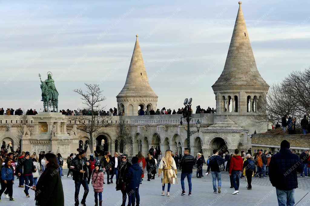 Turisták a Budai Várban