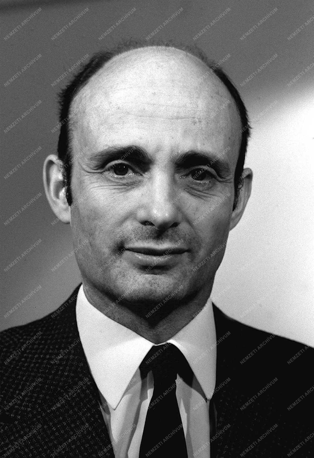 Gosztonyi János, a Thália Színház rendezője