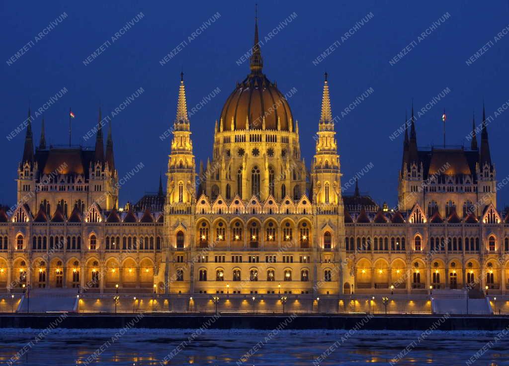 Budapest - Városkép - A Parlament
