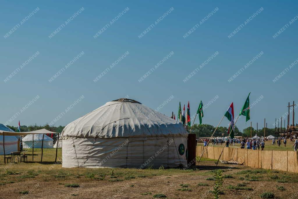 Néphagyomány - Kultúra - Ősök Napja Bugacon - Kurultaj Magyar Törzsi Gyűlés