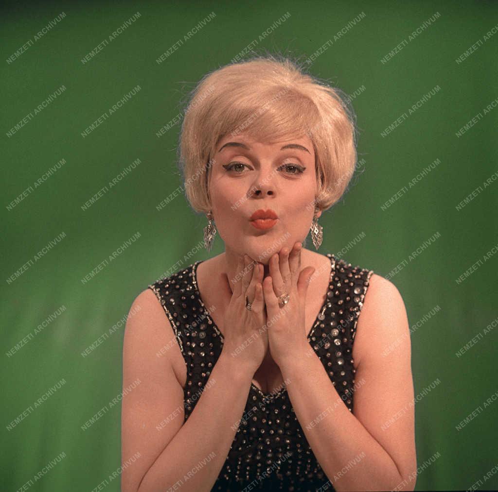 Kultúra - Domján Mária színésznő, operetténekes