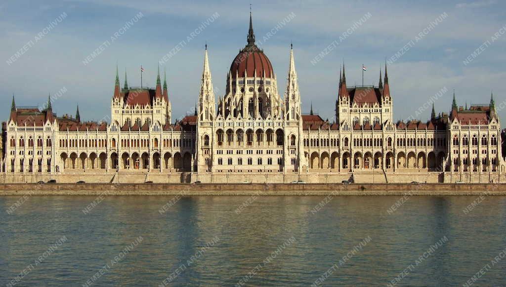 Budapest -  A Parlament épülete