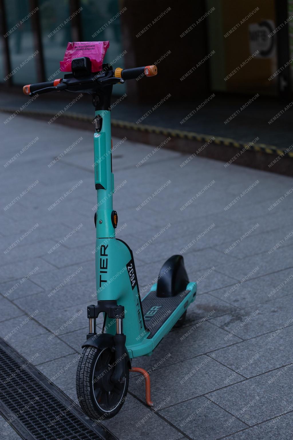 Közlekedés - Budapest - Elektromos roller