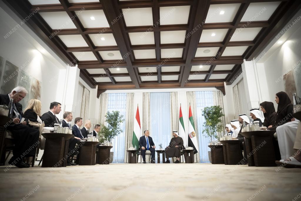 Orbán Viktor az Egyesült Arab Emírségekben