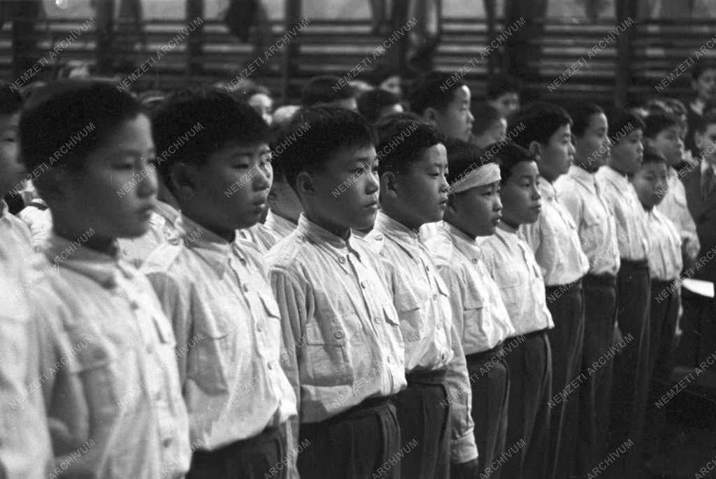 Ifjúsági szervezet - Koreai úttörők - Úttörőavatás