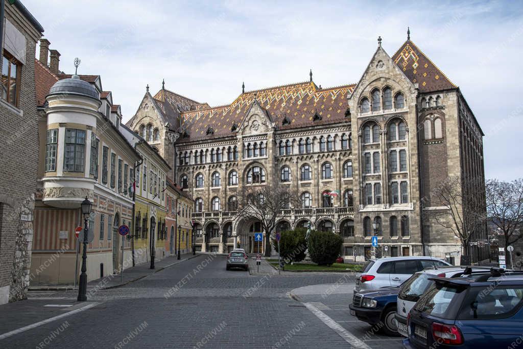 Városkép - Budapest - A Magyar Nemzeti Levéltár épülete 