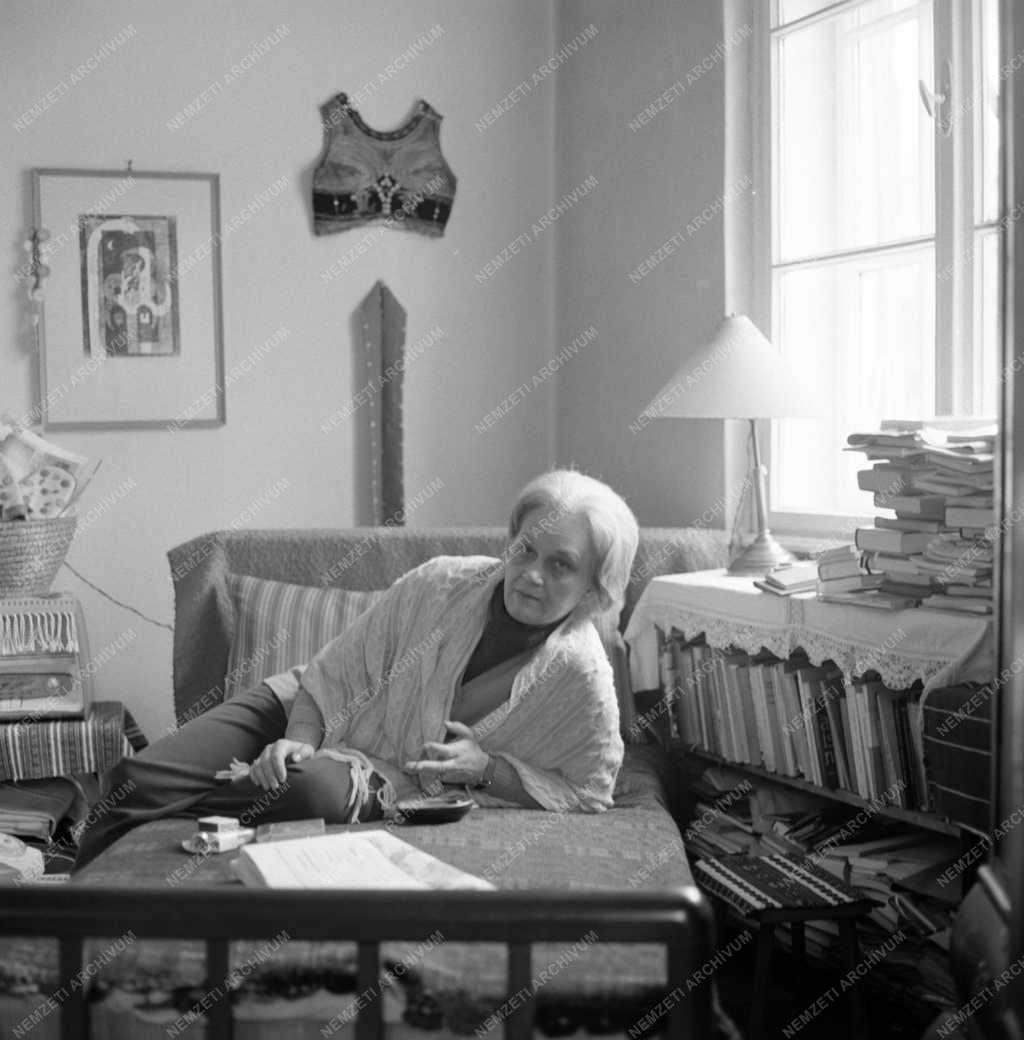 Kultúra - Irodalom - Nemes Nagy Ágnes