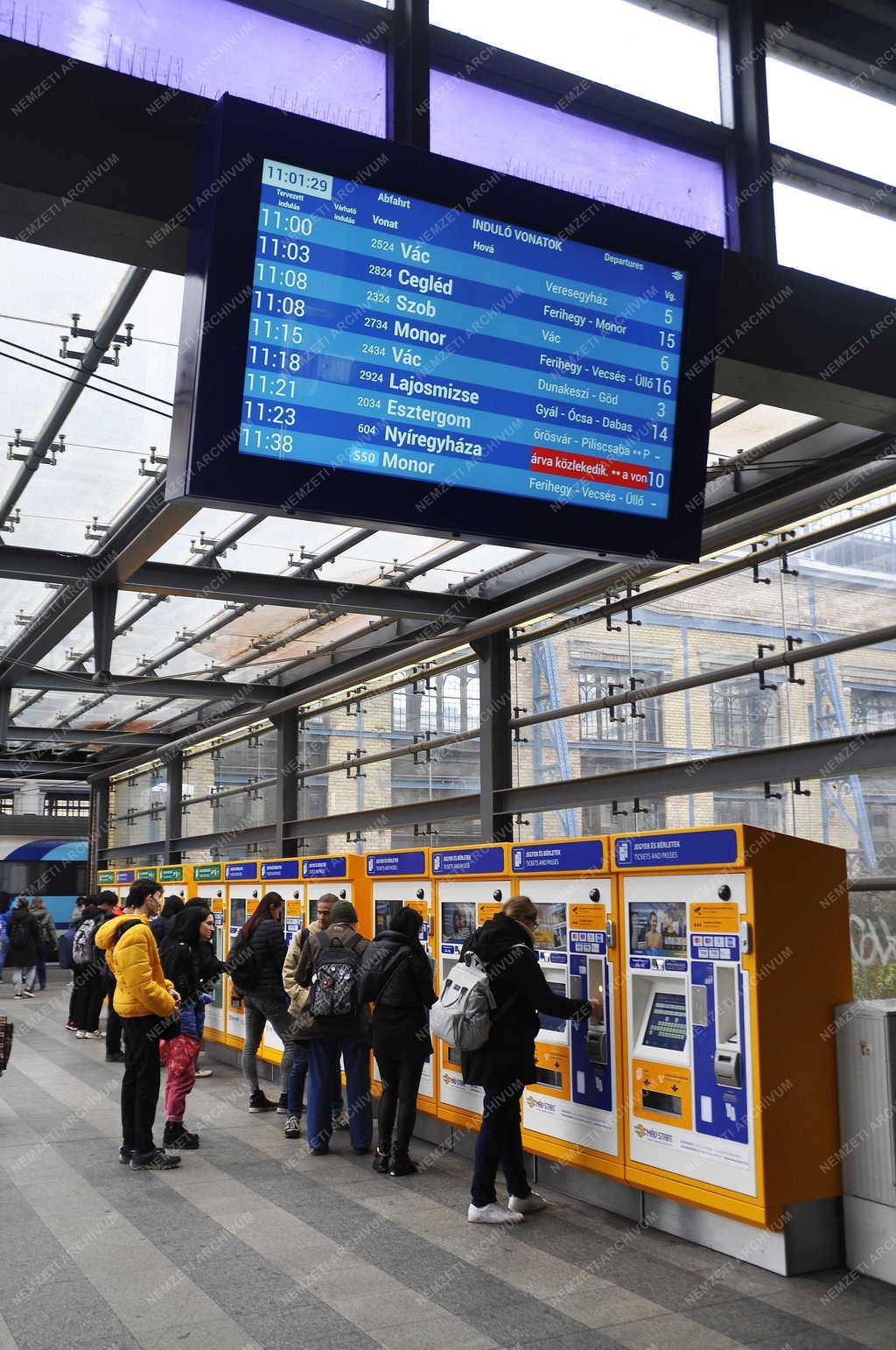 Közlekedés - Budapest - Nyugati pályaudvar