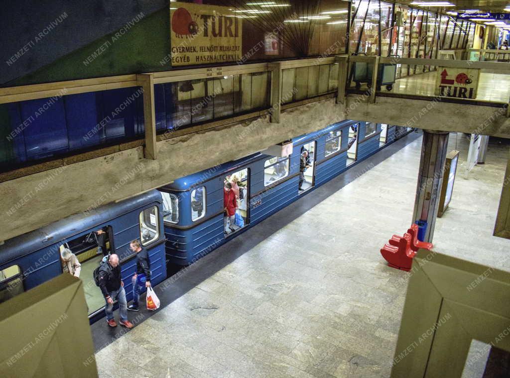 Közlekedés - Budapest - AZ M3-as metró északi szakasza felújítás előtt