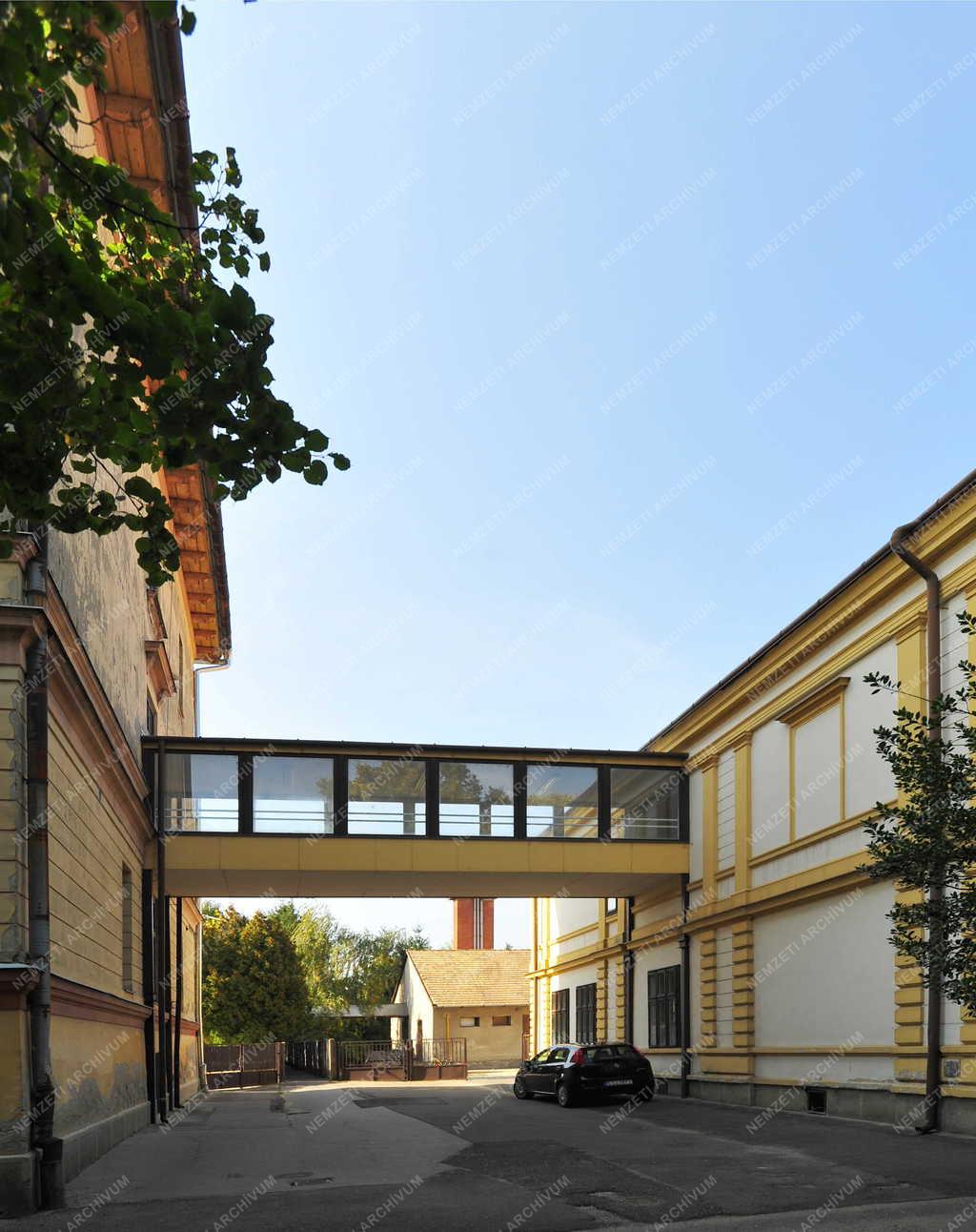 Kapuvár - Pátzay Pál Általános Iskola