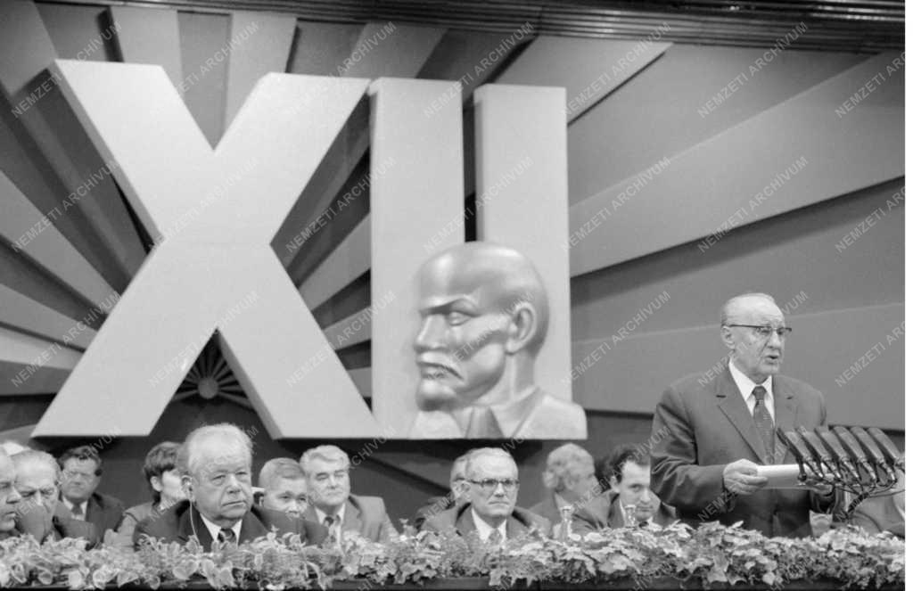 Belpolitika - Kádár János zárszava az MSZMP XII. kongresszusán