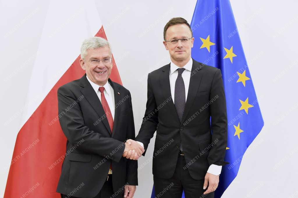 Szijjártó Péter Varsóban
