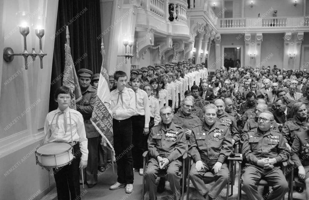 Belpolitika - Munkásőr-egységgyűlés