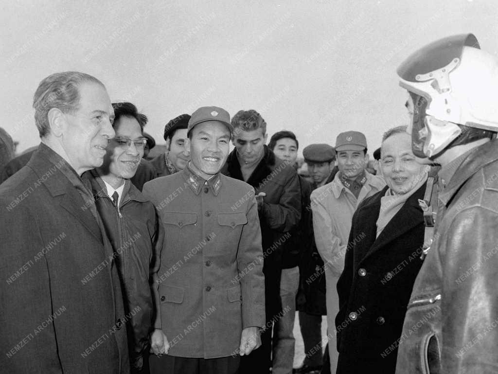 Külpolitika - Magyar párt- és kormánydelgáció Vietnamban