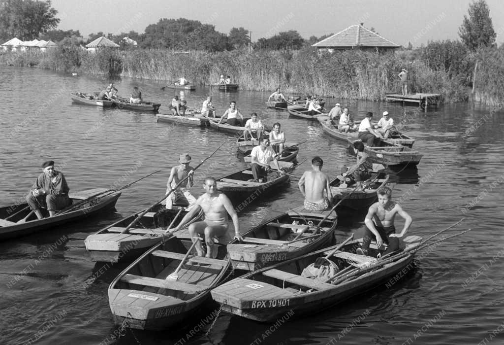Szabadidő - Első Országos Halfogási Bajnokság Ráckevénél