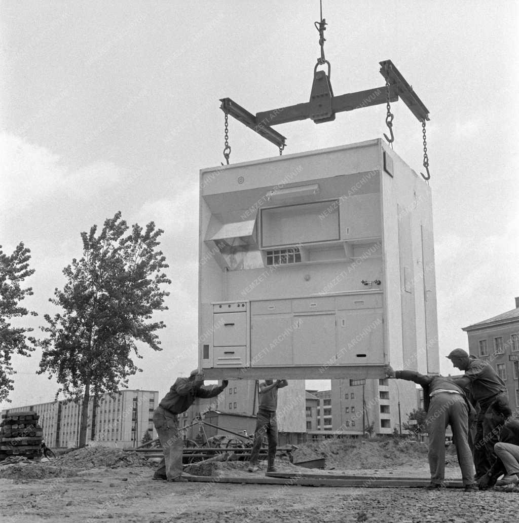 Településfejlesztés - Nagyüzemi házépítés Dunaújvárosban