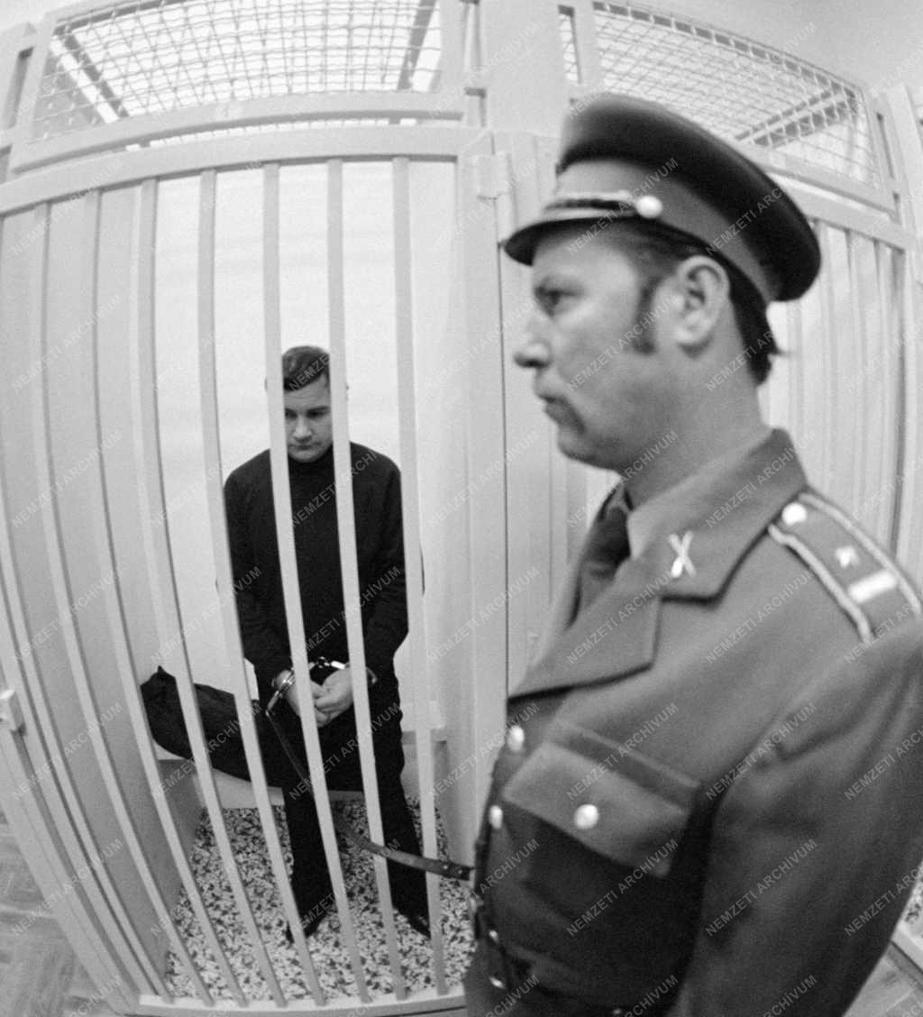 Bűnügy - Igazságszolgáltatás -  K. Ferenc gyerekgyilkos pere