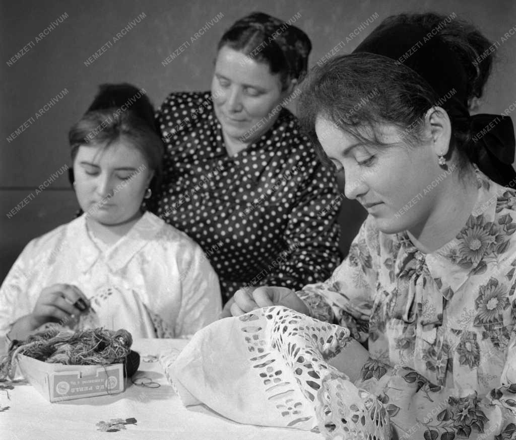 Életkép - Kultúra - Téli esték Miskén