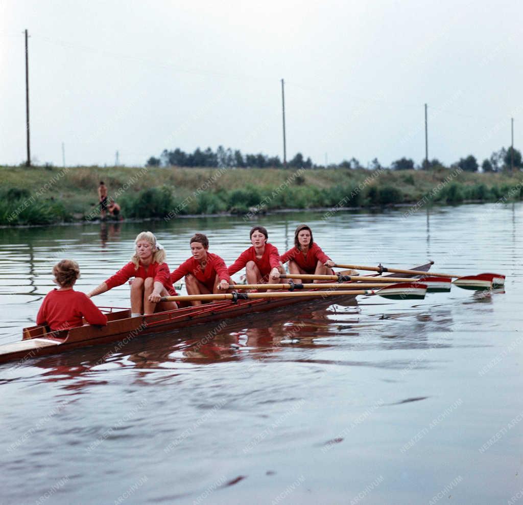 Sport - Evezősök edzése