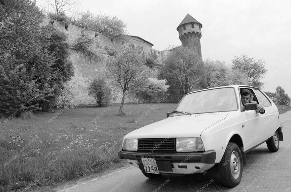 Közlekedés - Oltcit autó minőségvizsgálata