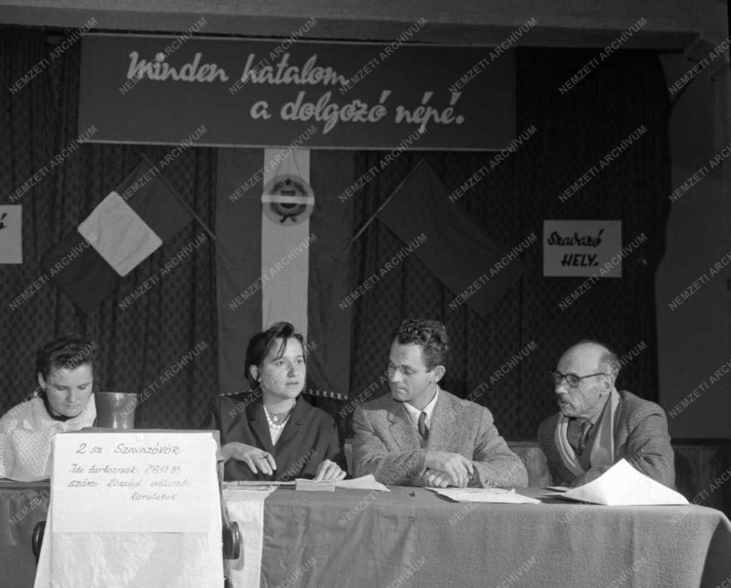 Közigazgatás - Az első tanácstag-választás az önállóvá váló Hortobágy községben