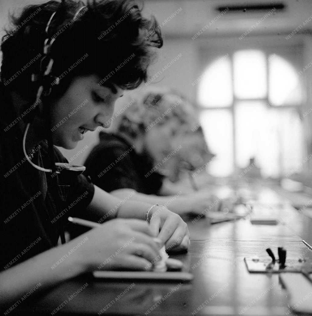 A szerző válogatása - Több külföldi telefonhívás