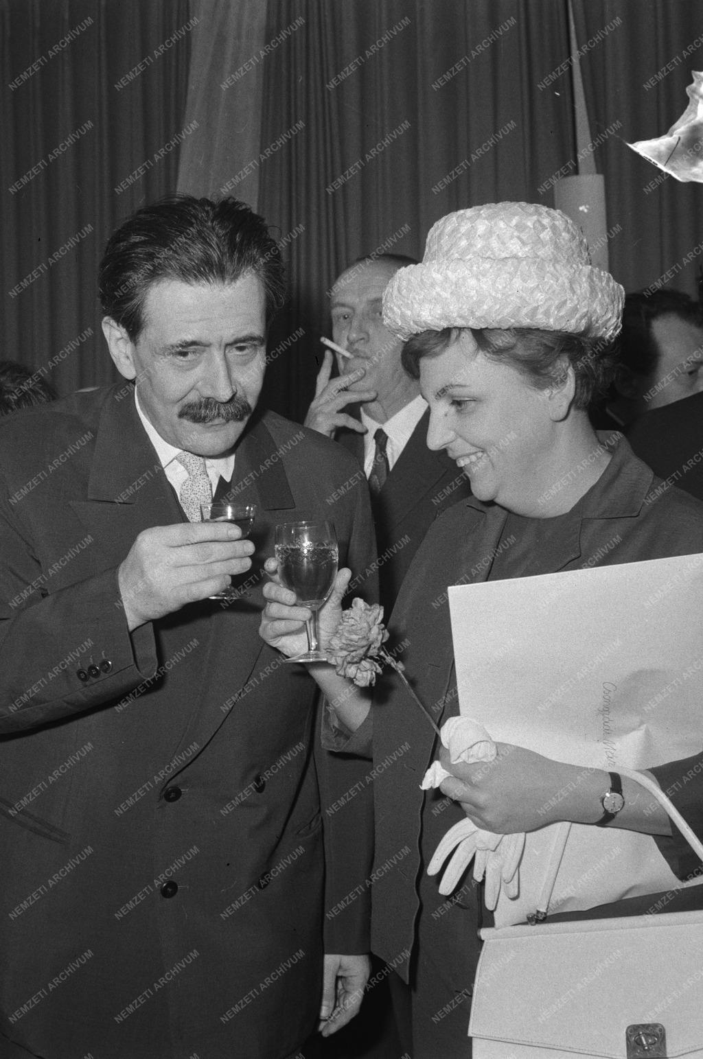 Kitüntetés - 1965. évi művészeti díjak átadása