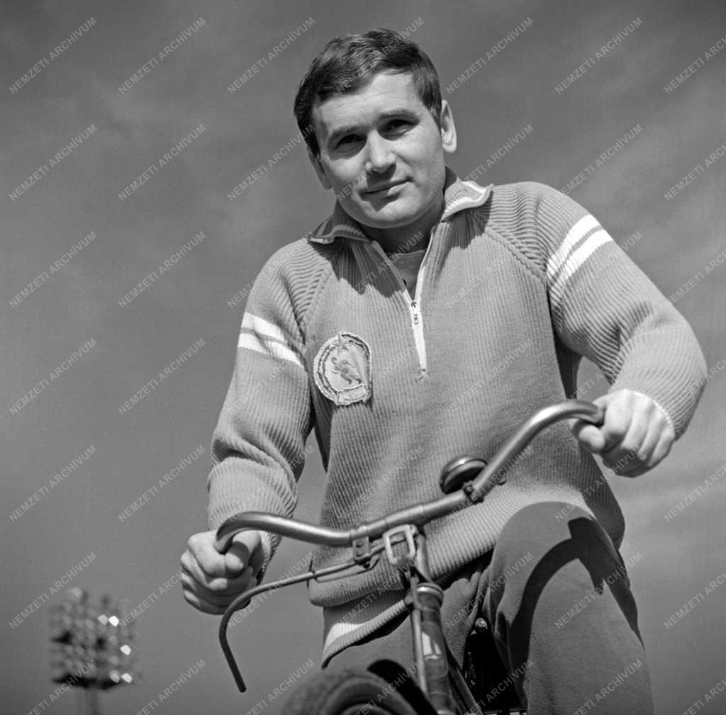 Sport - Labdarúgás - Tichy Lajos