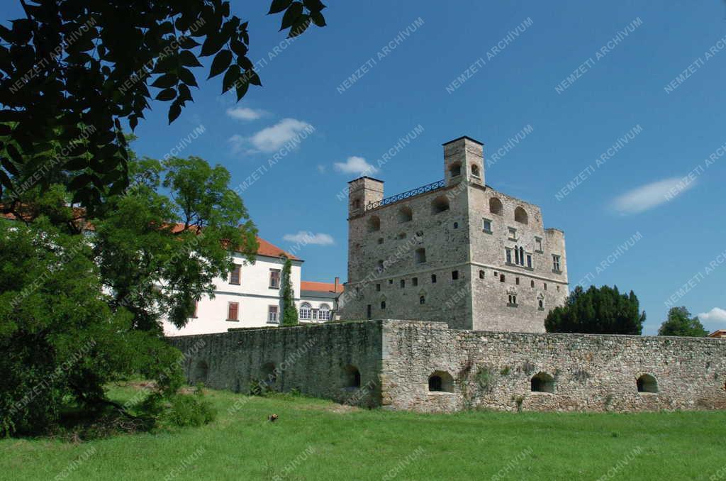 Sárospatak - Vár - Műemlék