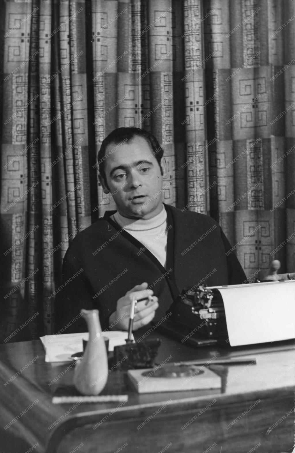 Televízió - Radványi Ervin író, televíziós dramaturg