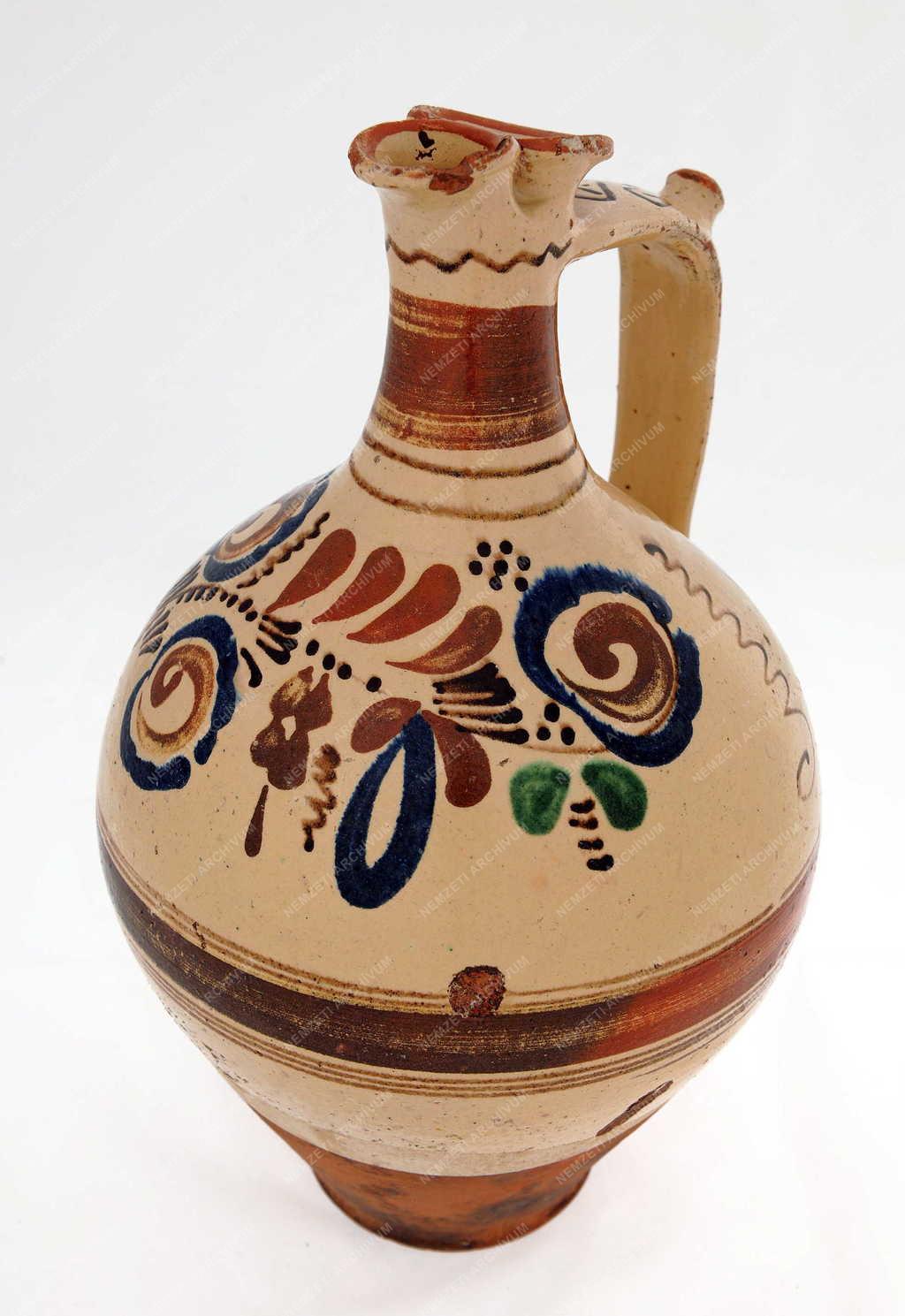 Népművészet - Debrecen - Cserépkorsó