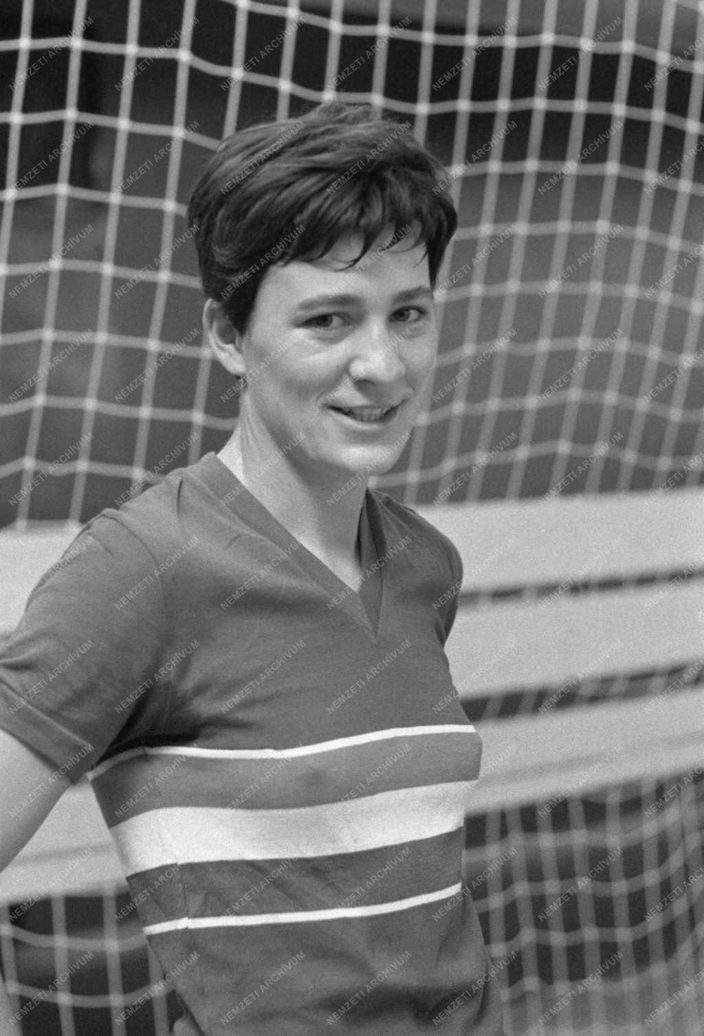 Sport - Kézilabda - Horváth Klára